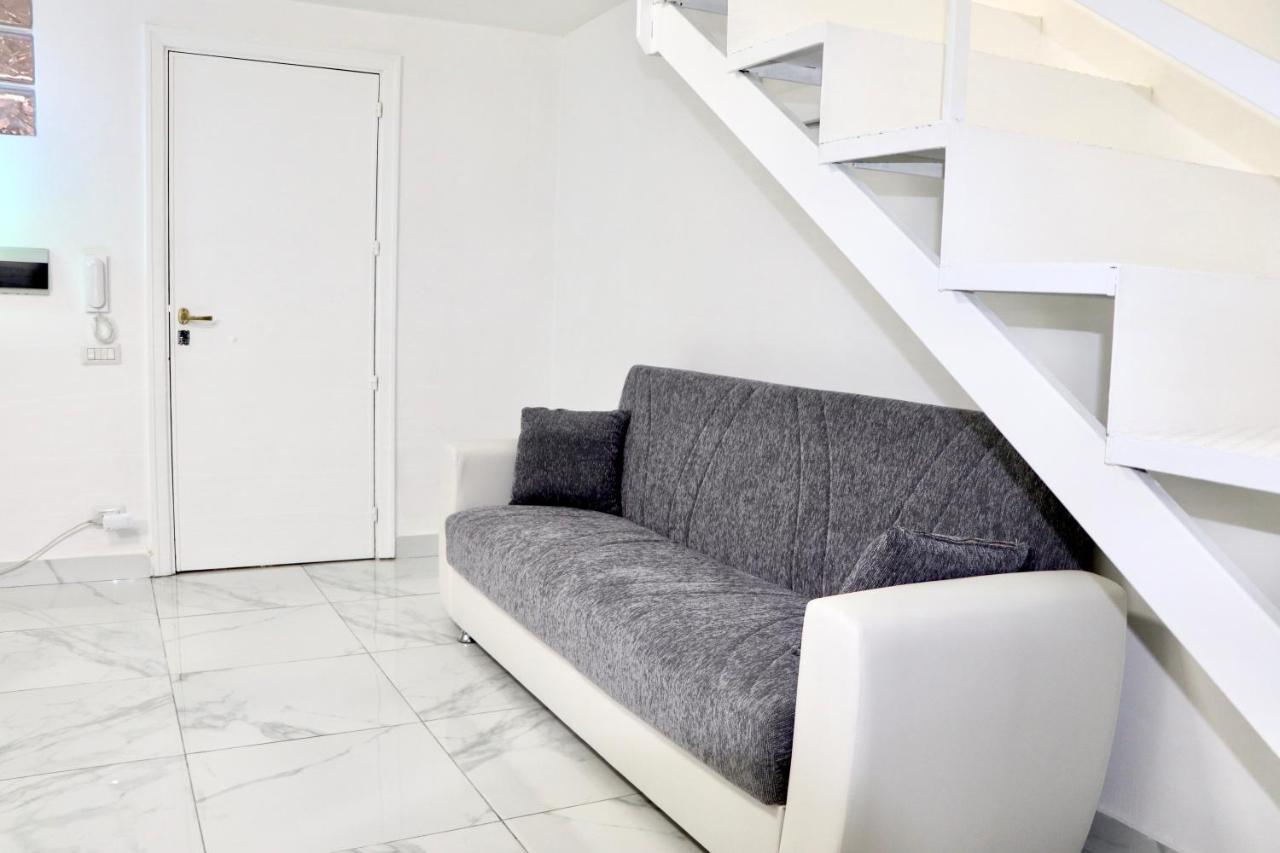 House Relax Apartment Centro Di Napoli Exterior foto