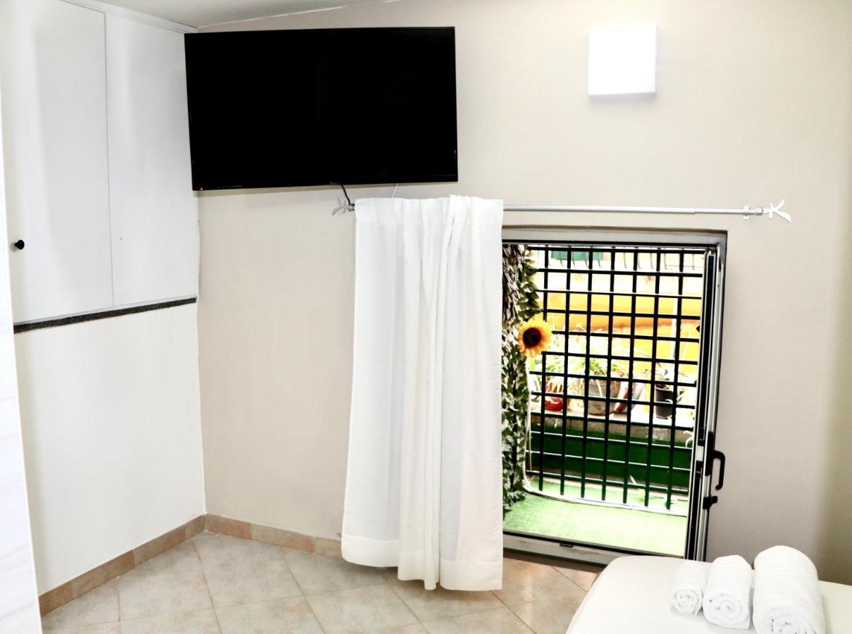 House Relax Apartment Centro Di Napoli Exterior foto