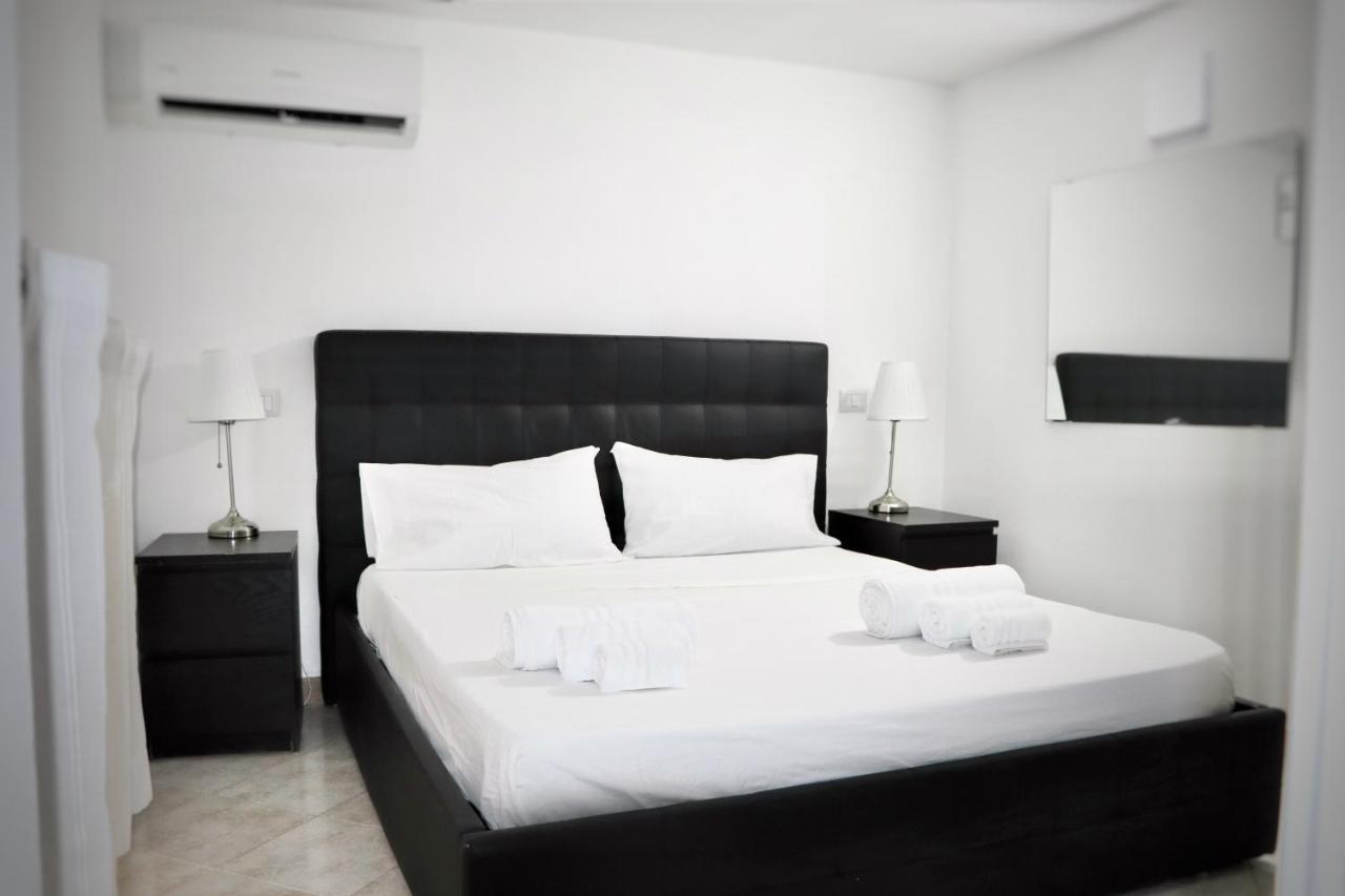 House Relax Apartment Centro Di Napoli Exterior foto